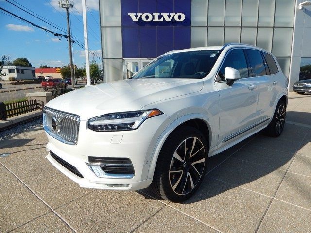 2024 Volvo XC90 Plus Bright Theme