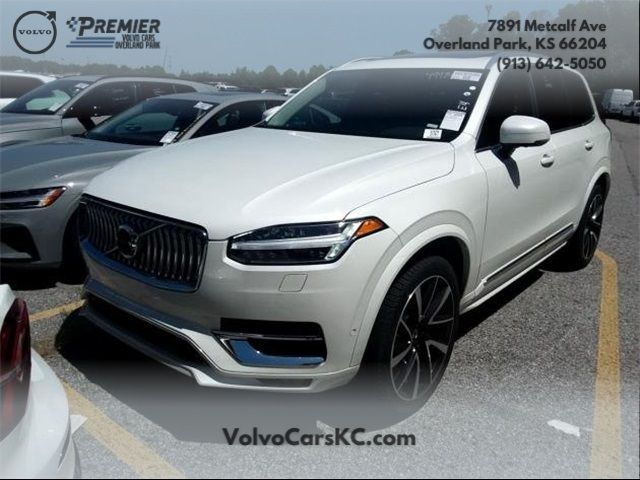 2024 Volvo XC90 Plus Bright Theme