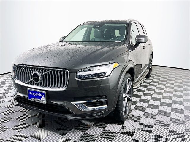 2024 Volvo XC90 Plus Bright Theme