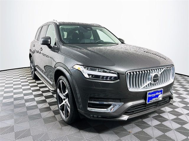 2024 Volvo XC90 Plus Bright Theme