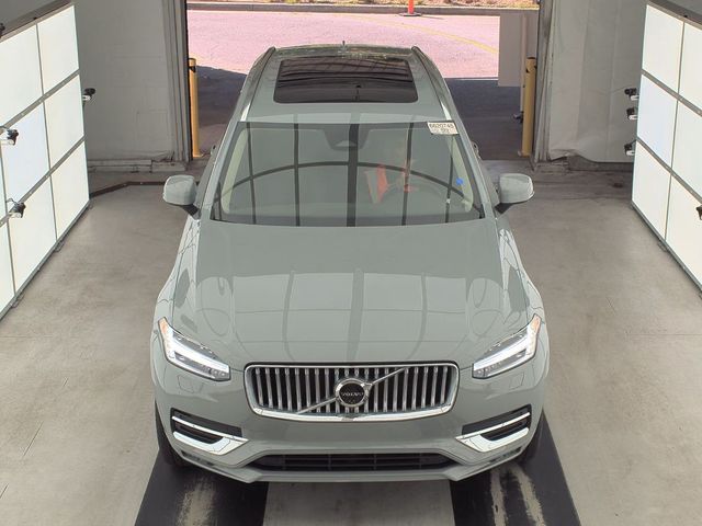 2024 Volvo XC90 Plus Bright Theme