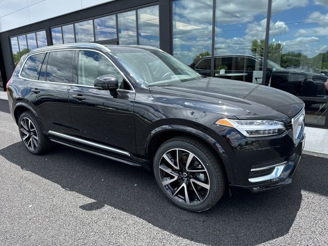 2024 Volvo XC90 Plus Bright Theme