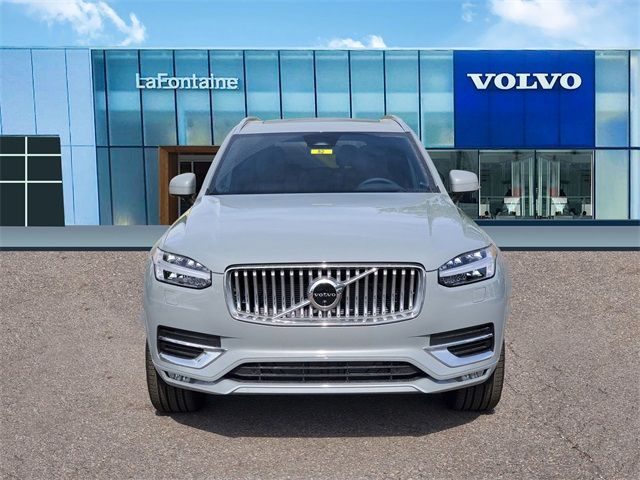 2024 Volvo XC90 Plus Bright Theme