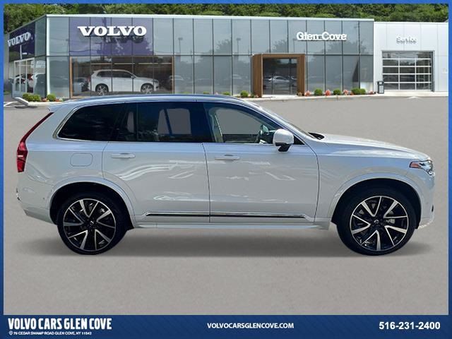 2024 Volvo XC90 Plus Bright Theme