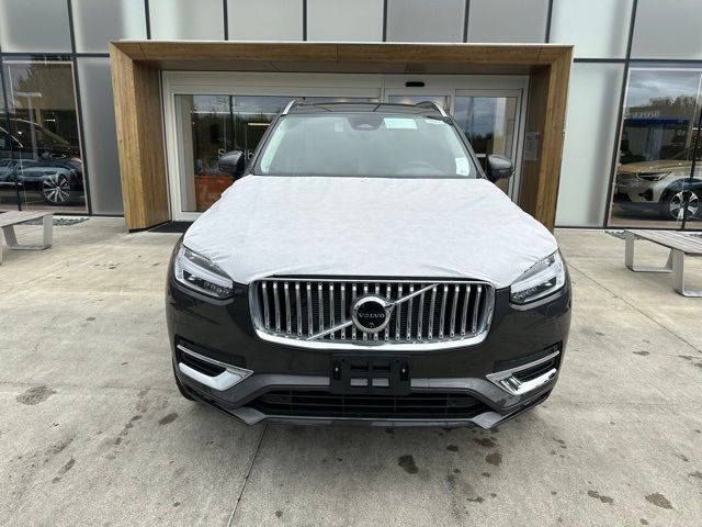 2024 Volvo XC90 Plus Bright Theme