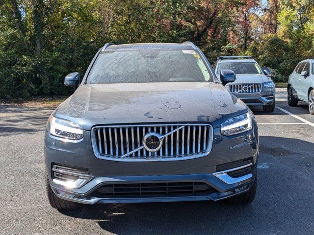 2024 Volvo XC90 Plus Bright Theme