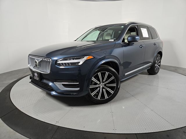 2024 Volvo XC90 Plus Bright Theme