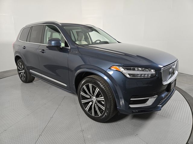 2024 Volvo XC90 Plus Bright Theme