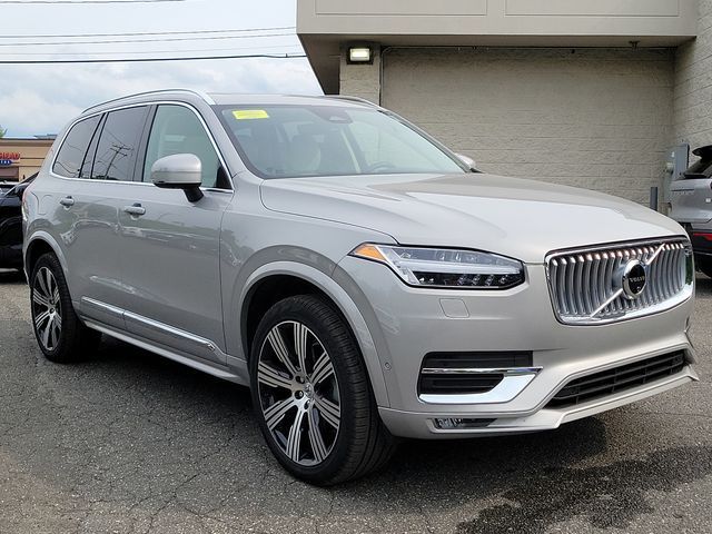 2024 Volvo XC90 Plus Bright Theme