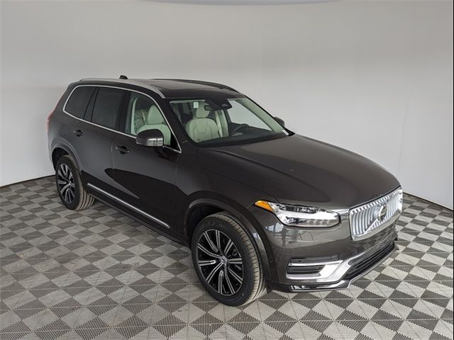 2024 Volvo XC90 Plus Bright Theme