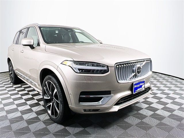 2024 Volvo XC90 Plus Bright Theme