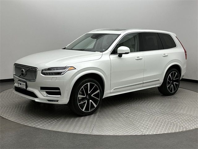 2024 Volvo XC90 Plus Bright Theme