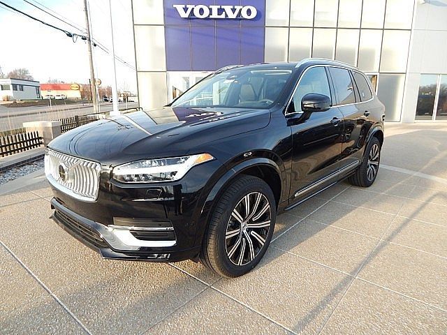 2024 Volvo XC90 Plus Bright Theme