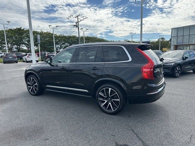 2024 Volvo XC90 Plus Bright Theme