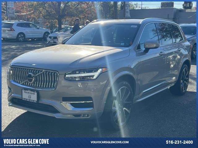 2024 Volvo XC90 Plus Bright Theme