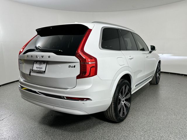 2024 Volvo XC90 Plus Bright Theme