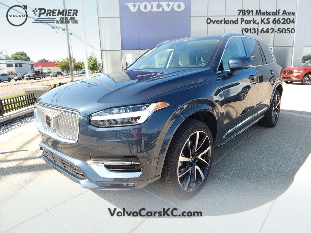 2024 Volvo XC90 Plus Bright Theme