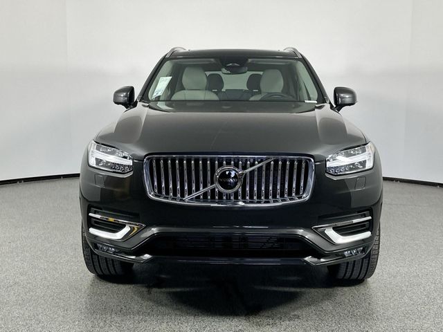 2024 Volvo XC90 Plus Bright Theme