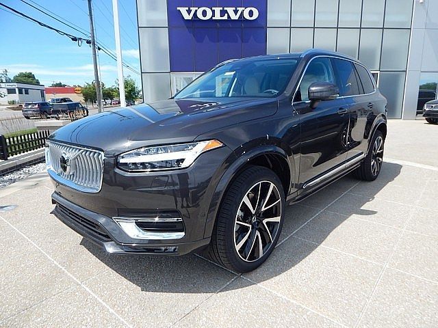 2024 Volvo XC90 Plus Bright Theme