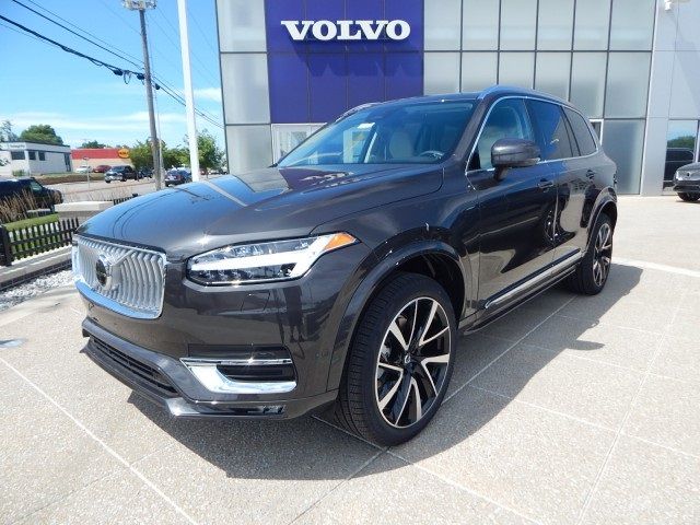 2024 Volvo XC90 Plus Bright Theme