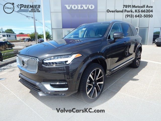 2024 Volvo XC90 Plus Bright Theme