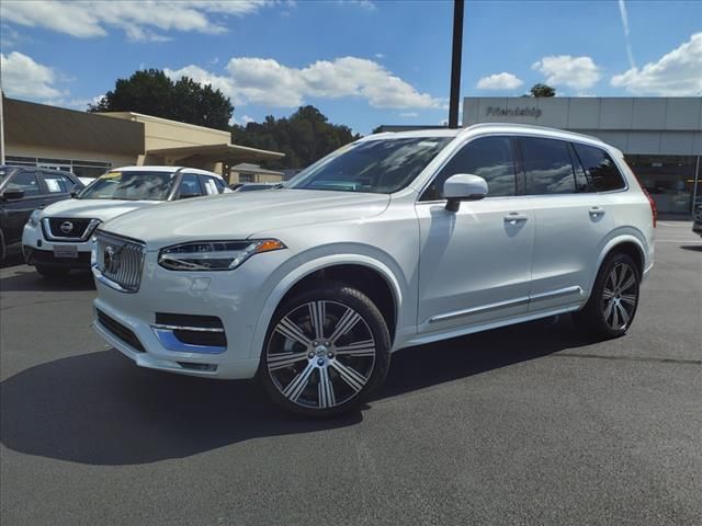 2024 Volvo XC90 Plus Bright Theme