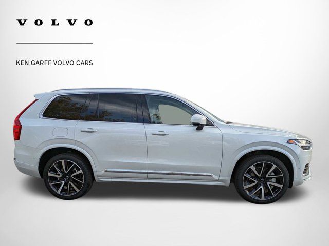 2024 Volvo XC90 Plus Bright Theme