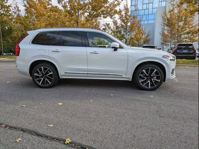 2024 Volvo XC90 Plus Bright Theme