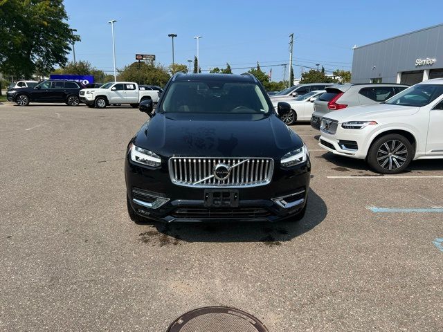 2024 Volvo XC90 Plus Bright Theme