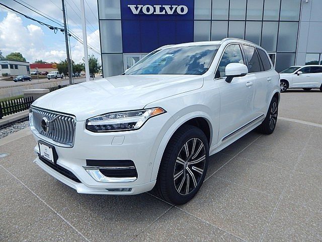 2024 Volvo XC90 Plus Bright Theme