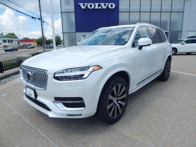 2024 Volvo XC90 Plus Bright Theme