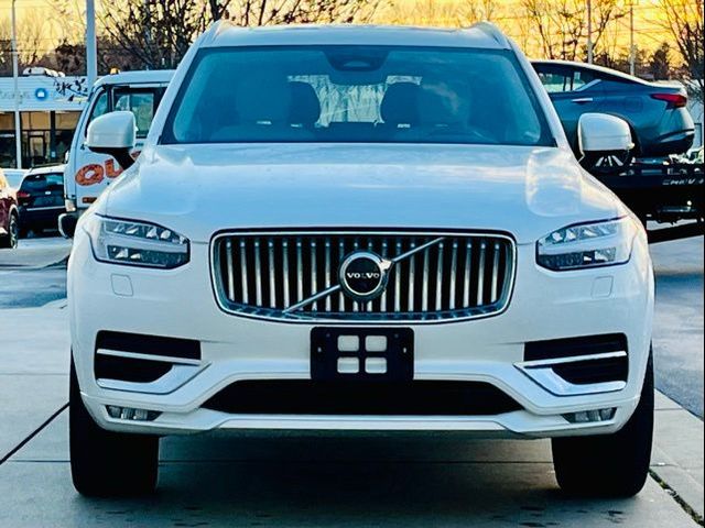 2024 Volvo XC90 Plus Bright Theme