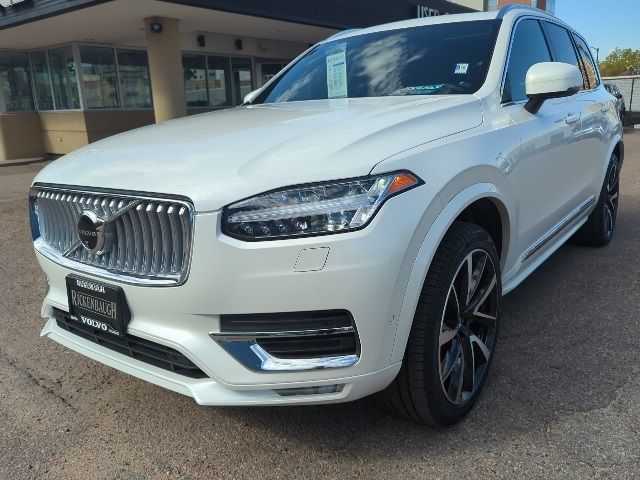 2024 Volvo XC90 Plus Bright Theme