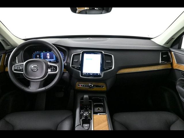 2024 Volvo XC90 Plus Bright Theme