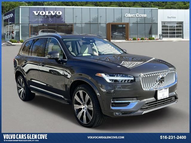 2024 Volvo XC90 Plus Bright Theme