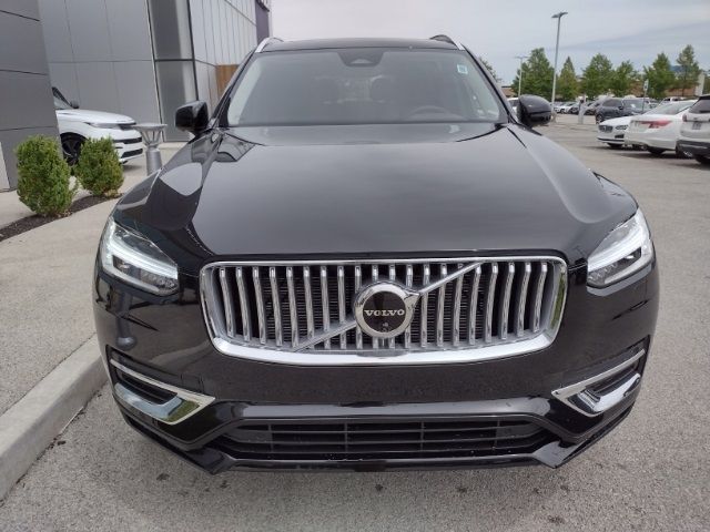 2024 Volvo XC90 Plus Bright Theme