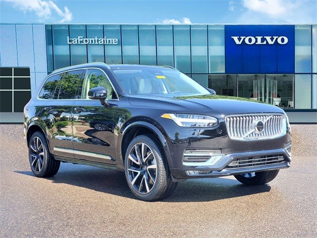 2024 Volvo XC90 Plus Bright Theme