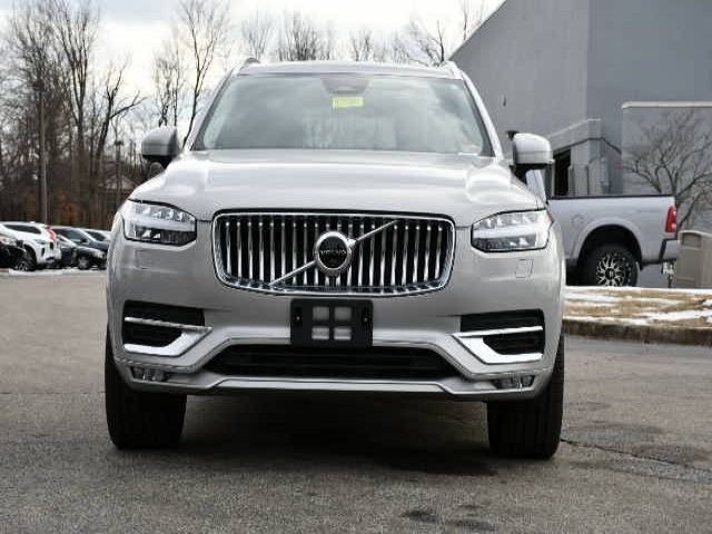 2024 Volvo XC90 Plus Bright Theme