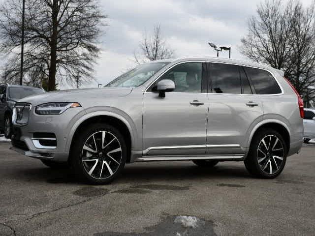 2024 Volvo XC90 Plus Bright Theme