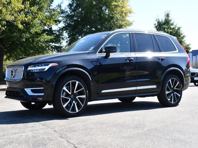 2024 Volvo XC90 Plus Bright Theme