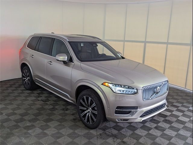 2024 Volvo XC90 Plus Bright Theme