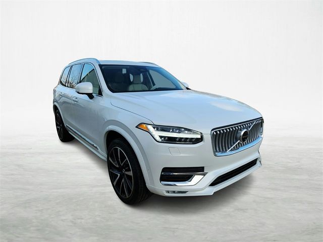 2024 Volvo XC90 Plus Bright Theme