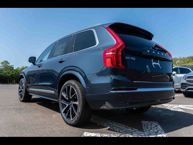 2024 Volvo XC90 Plus Bright Theme