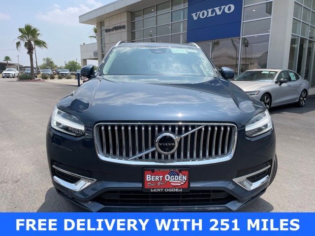 2024 Volvo XC90 Plus Bright Theme