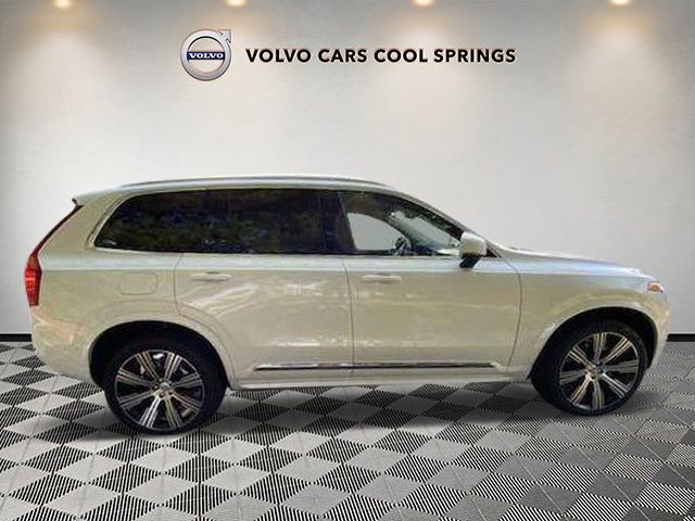 2024 Volvo XC90 Plus Bright Theme