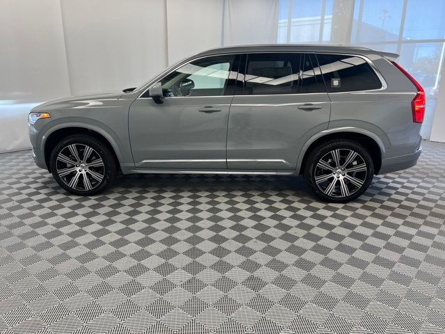 2024 Volvo XC90 Plus Bright Theme