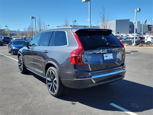 2024 Volvo XC90 Plus Bright Theme