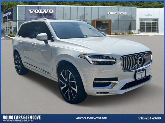 2024 Volvo XC90 Plus Bright Theme