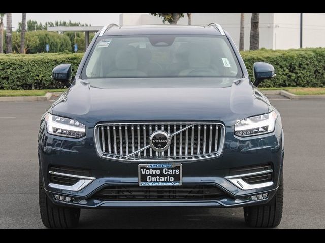 2024 Volvo XC90 Plus Bright Theme