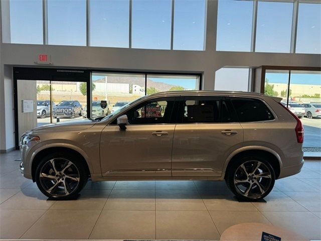 2024 Volvo XC90 Plus Bright Theme